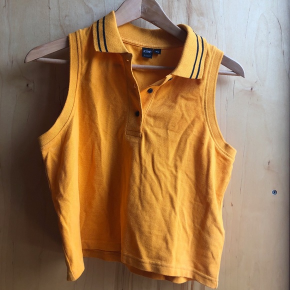 Crop Top Sleeveless - Picture 1 of 4